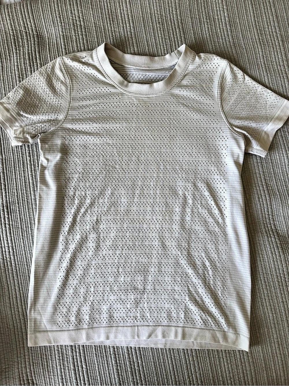 lululemon Swiftly Tech Short-Sleeve Shirt 2.0 White
